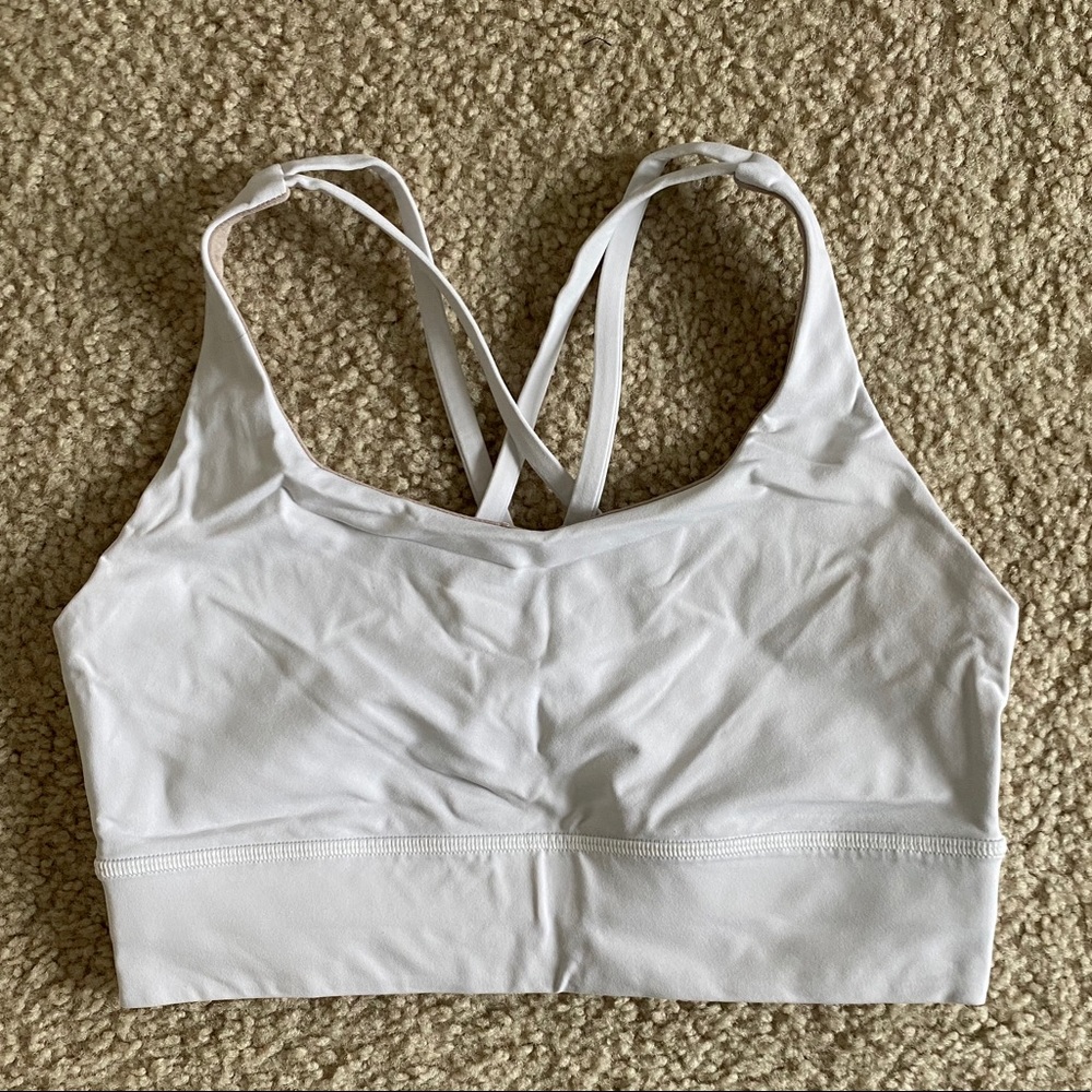 White long line Lululemon sports bra